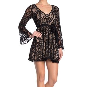 TRINITY MOON – Long Sleeve V-Neck Tie Waist Skate